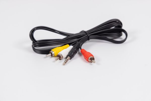 Cable Adaptador de 3.5mm a 3 RCA